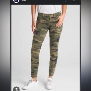 Gap Mid Rise True Skinny Ankle Jeans in Camo size 4/27